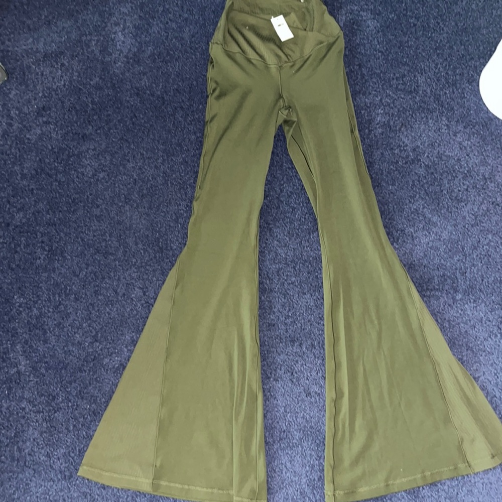 Aerie Offline Crossover Super Flare Leggings Small Short
